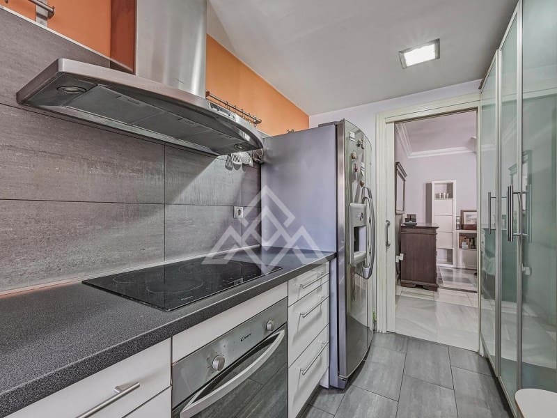 3 slaapkamer Penthouse te koop in Golden Mile met garage - € 570.000 (Ref: 9770582)