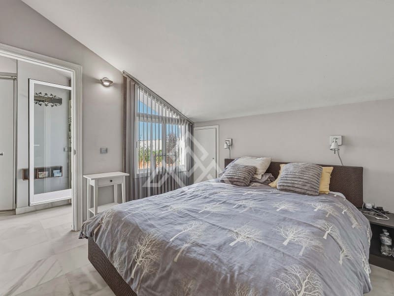 3 slaapkamer Penthouse te koop in Golden Mile met garage - € 570.000 (Ref: 9770582)