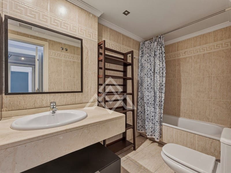 3 slaapkamer Penthouse te koop in Golden Mile met garage - € 570.000 (Ref: 9770582)