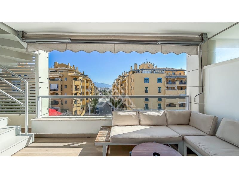 3 soveværelse Penthouse til salg i San Pedro de Alcantara med garage - € 695.000 (Ref: 9770583)