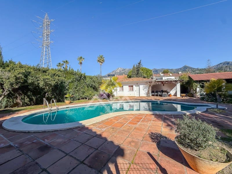 5 soverom Villa til salgs i Marbella med garasje - € 2 500 000 (Ref: 9772973)