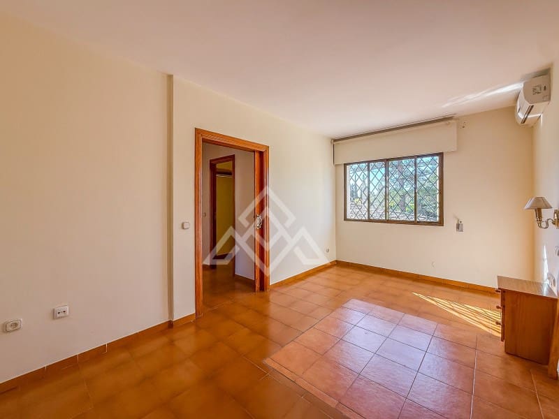 5 soverom Villa til salgs i Marbella med garasje - € 2 500 000 (Ref: 9772973)