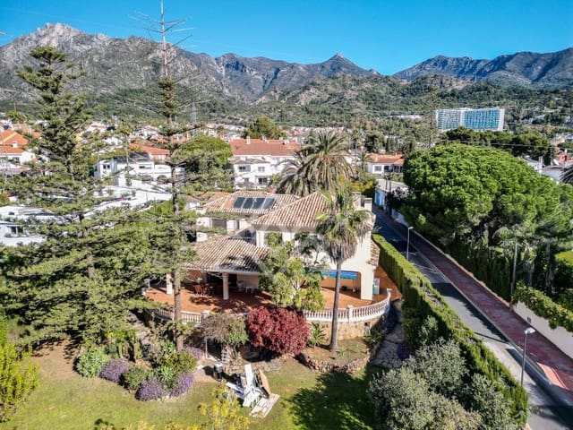 5 soverom Villa til salgs i Marbella Centro, Marbella med garasje - € 2 500 000 (Ref: 9772973)