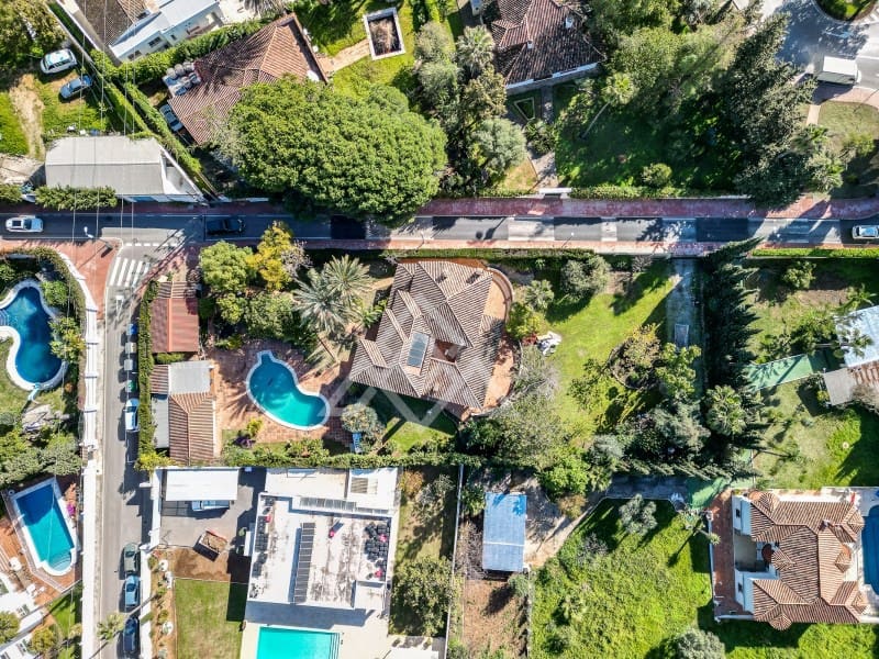 5 soverom Villa til salgs i Marbella med garasje - € 2 500 000 (Ref: 9772973)