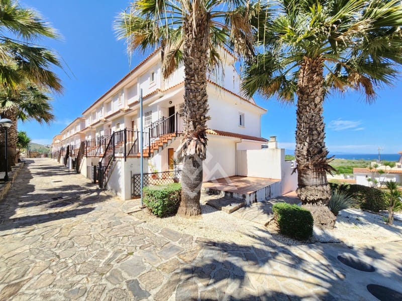 2 bedroom Apartment for rent in Manilva with pool garage - € 1,300 (Ref: 9772974)