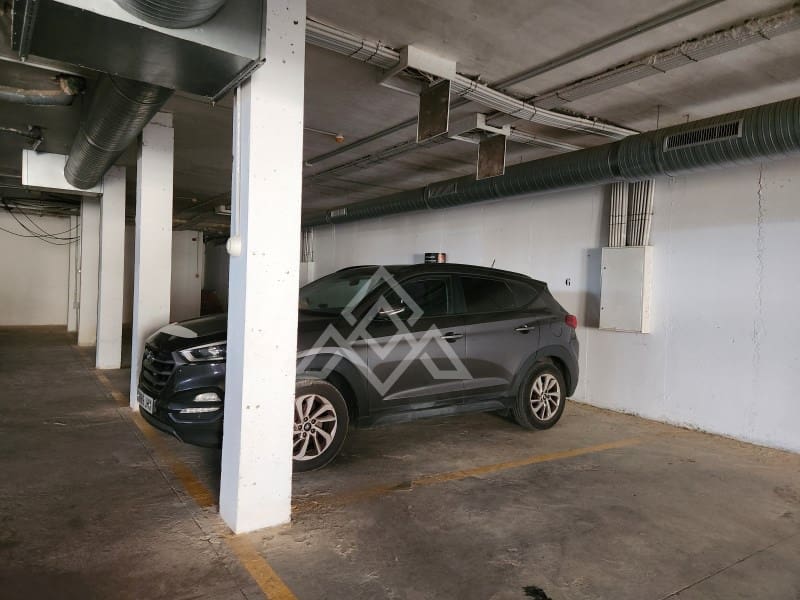 2 bedroom Apartment for rent in Manilva with pool garage - € 1,300 (Ref: 9772974)