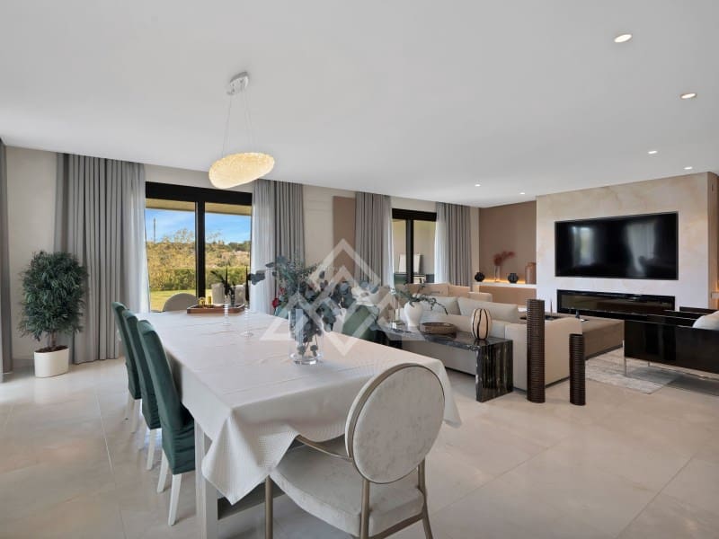 4 soveværelse Lejlighed til salg i Sotogrande med garage - € 2.690.000 (Ref: 9778032)