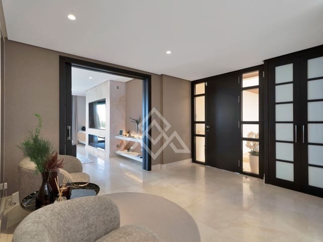 4 soveværelse Lejlighed til salg i Sotogrande Alto, San Roque med garage - € 2.690.000 (Ref: 9778032)