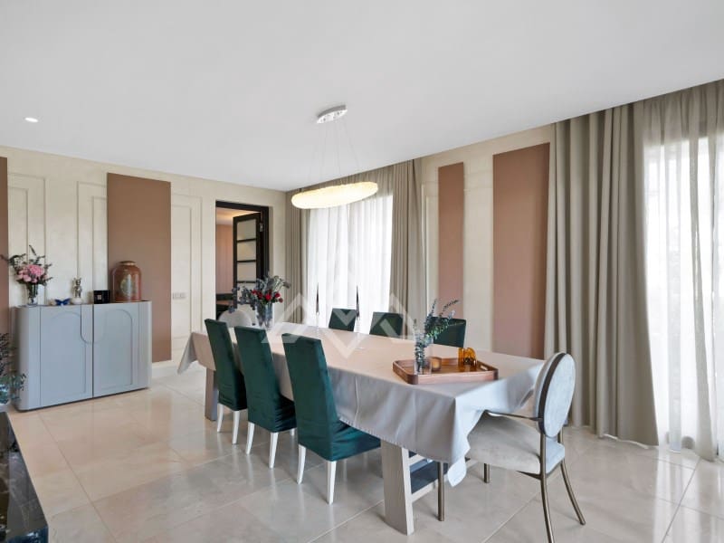 4 soveværelse Lejlighed til salg i Sotogrande med garage - € 2.690.000 (Ref: 9778032)