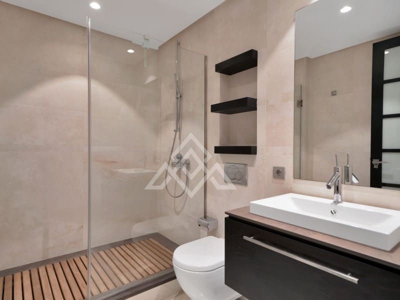 4 soveværelse Lejlighed til salg i Sotogrande med garage - € 2.690.000 (Ref: 9778032)