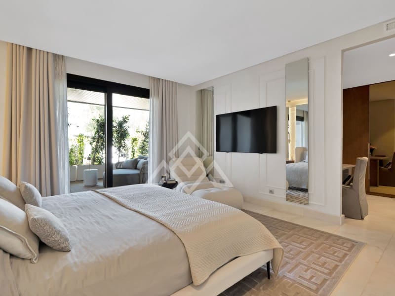 4 soveværelse Lejlighed til salg i Sotogrande med garage - € 2.690.000 (Ref: 9778032)