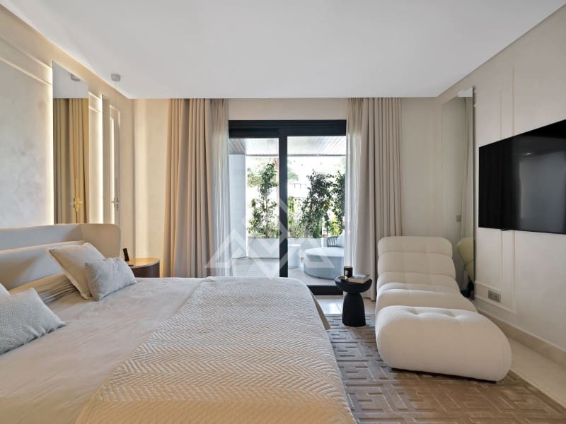 4 soveværelse Lejlighed til salg i Sotogrande med garage - € 2.690.000 (Ref: 9778032)