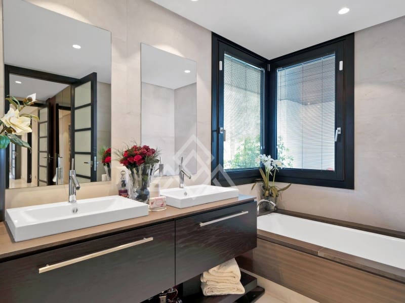 4 soveværelse Lejlighed til salg i Sotogrande med garage - € 2.690.000 (Ref: 9778032)