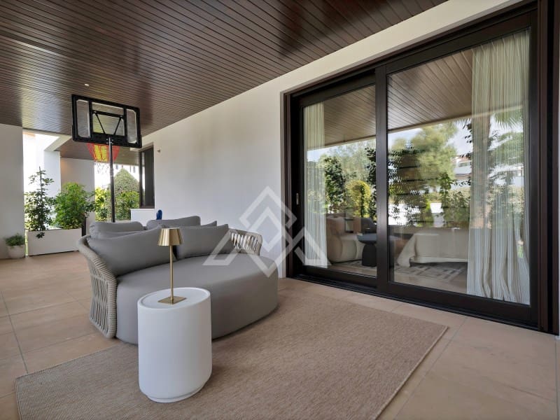 4 soveværelse Lejlighed til salg i Sotogrande med garage - € 2.690.000 (Ref: 9778032)