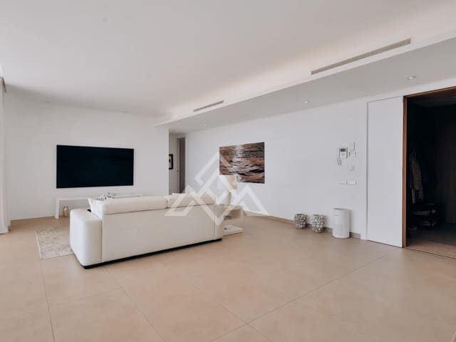 Apartamento de 3 habitaciones en El Madroñal, Benahavís en venta con garaje - 1.850.000 € (Ref: 9786996)