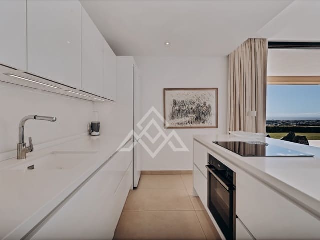 Apartamento de 3 habitaciones en El Madroñal, Benahavís en venta con garaje - 1.850.000 € (Ref: 9786996)