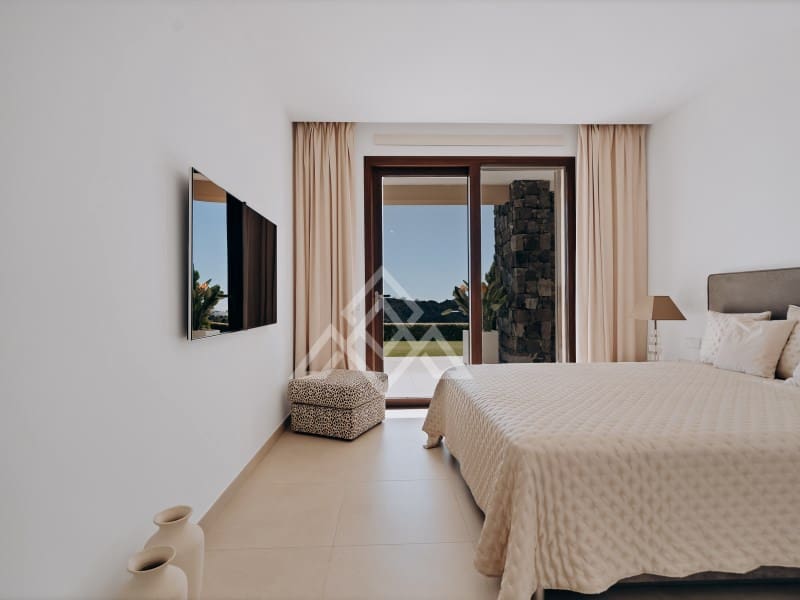 Apartamento de 3 habitaciones en El Madroñal en venta con garaje - 1.850.000 € (Ref: 9786996)