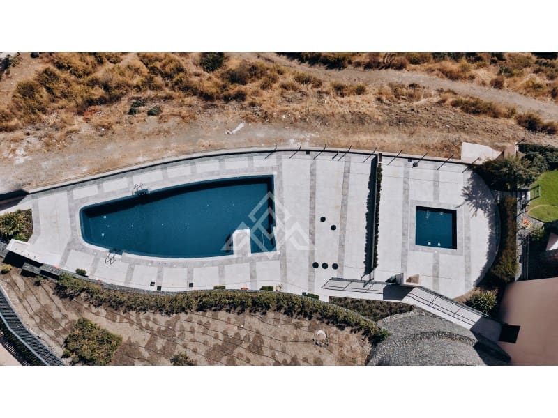 Apartamento de 3 habitaciones en El Madroñal en venta con garaje - 1.850.000 € (Ref: 9786996)