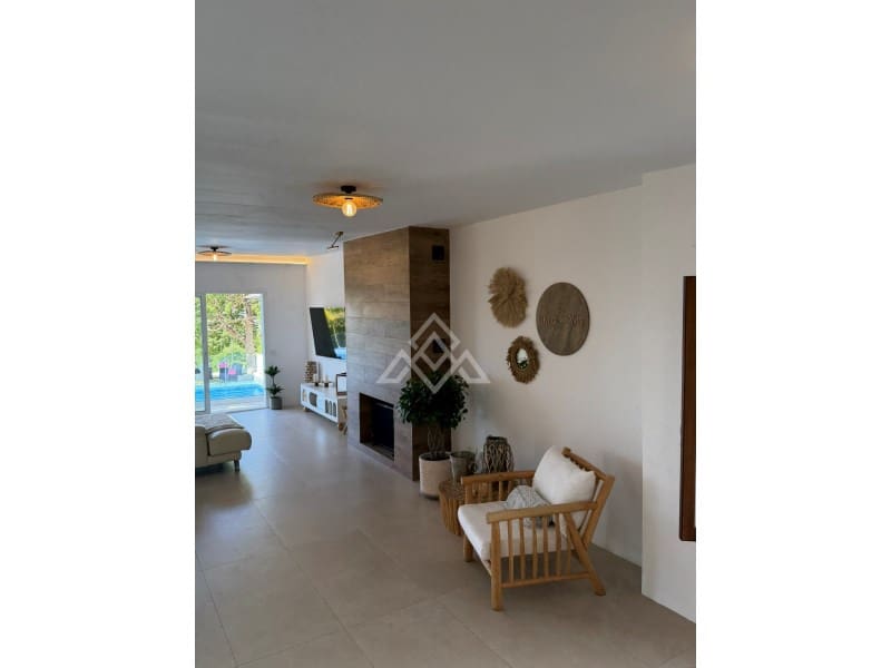 3 bedroom Villa for sale in Riviera del Sol with pool garage - € 1,300,000 (Ref: 9794516)