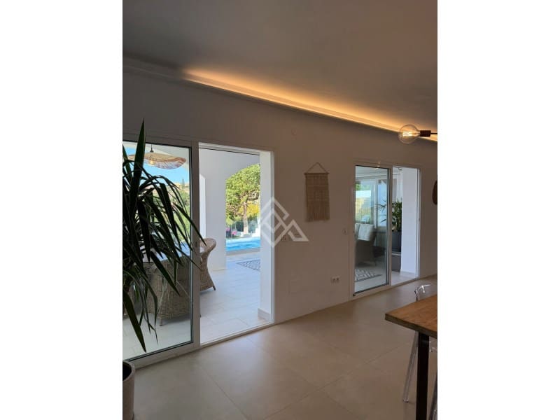 3 bedroom Villa for sale in Riviera del Sol with pool garage - € 1,300,000 (Ref: 9794516)