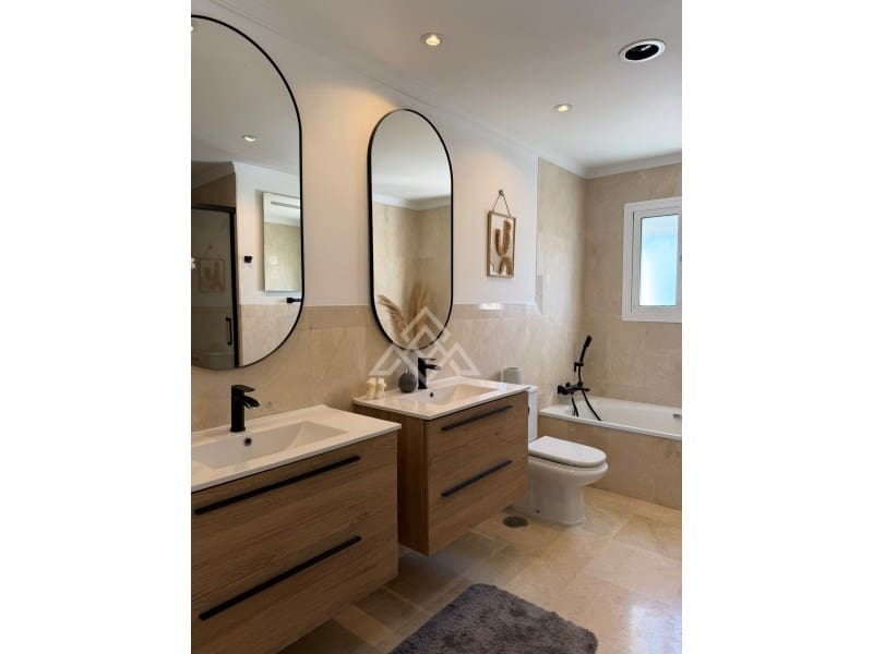 3 bedroom Villa for sale in Riviera del Sol with pool garage - € 1,300,000 (Ref: 9794516)