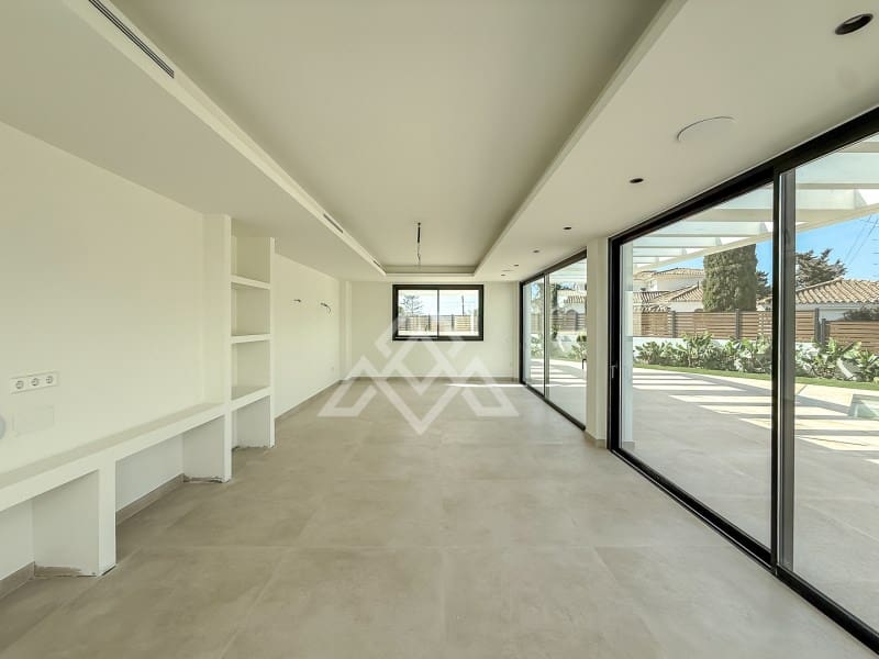 6 sypialnia Willa na sprzedaż w Mijas Costa z basenem garażem - 2 548 000 € (Ref: 9799158)