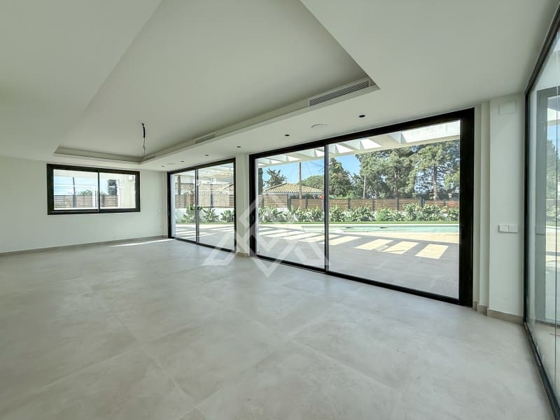 6 sypialnia Willa na sprzedaż w Mijas Costa z basenem garażem - 2 548 000 € (Ref: 9799158)