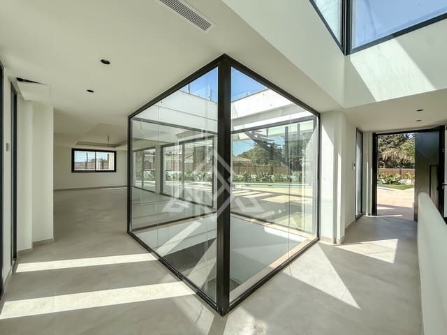 6 sypialnia Willa na sprzedaż w El Faro de Calaburra - Chaparral, Mijas z basenem garażem - 2 548 000 € (Ref: 9799158)