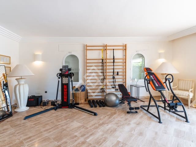 5 quarto Moradia para venda em Los Arqueros - Puerto del Almendro, Benahavís com piscina garagem - 4 499 000 € (Ref: 9799159)