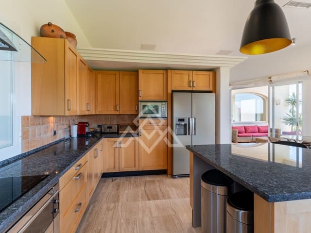 5 quarto Moradia para venda em Los Arqueros - Puerto del Almendro, Benahavís com piscina garagem - 4 499 000 € (Ref: 9799159)