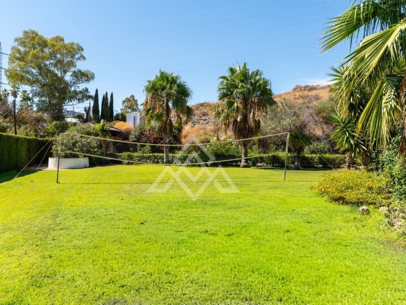 5 quarto Moradia para venda em Benahavis com piscina garagem - 4 499 000 € (Ref: 9799159)