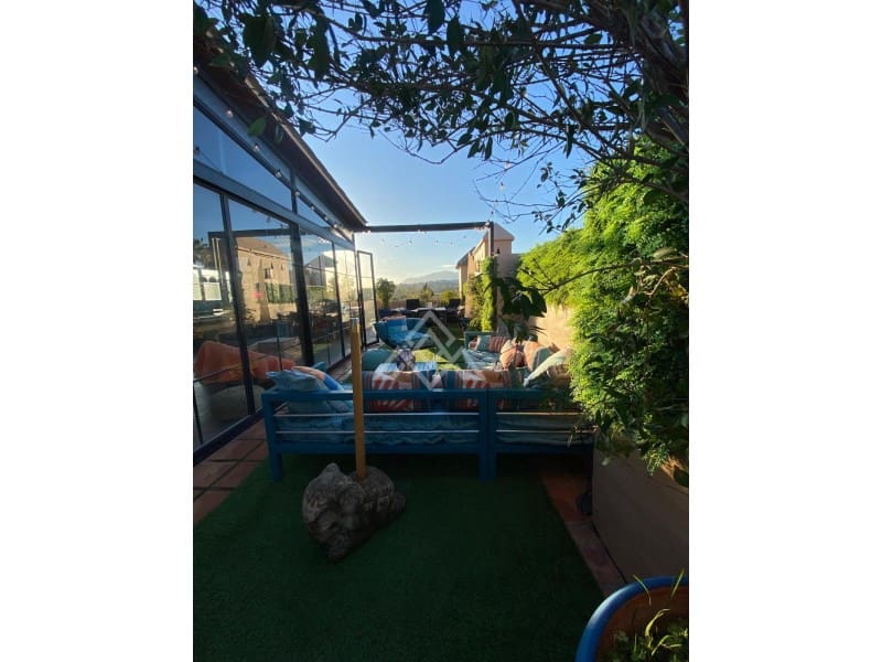 3 makuuhuone Kattohuoneisto myytävänä paikassa New Golden Mile mukana uima-altaan 
autotalli - 835 000 € (Ref: 9804237)