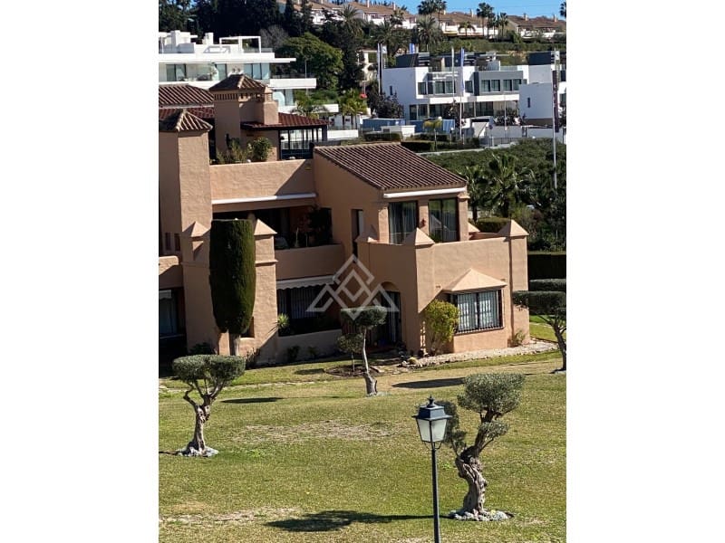 3 makuuhuone Kattohuoneisto myytävänä paikassa New Golden Mile mukana uima-altaan 
autotalli - 835 000 € (Ref: 9804237)