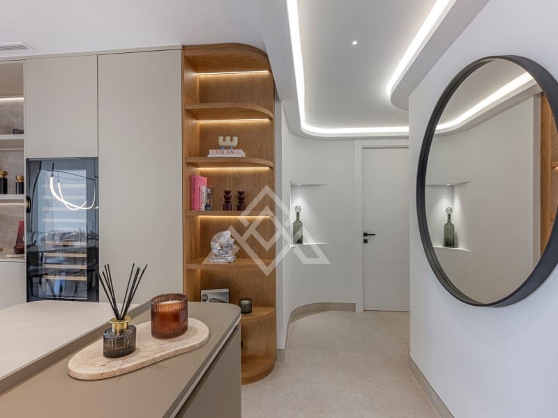 3 soveværelse Lejlighed til salg i El Paraiso med swimmingpool - € 1.895.000 (Ref: 9804239)