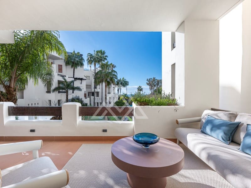 3 soveværelse Lejlighed til salg i El Paraiso med swimmingpool - € 1.895.000 (Ref: 9804239)