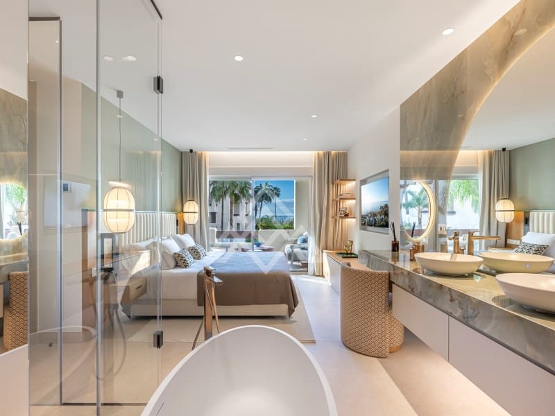 3 soveværelse Lejlighed til salg i El Paraiso med swimmingpool - € 1.895.000 (Ref: 9804239)