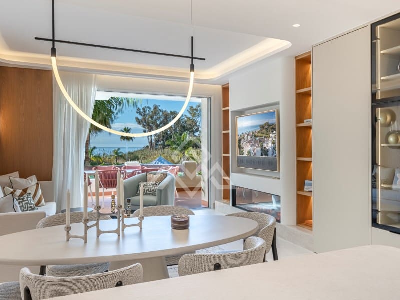 3 soveværelse Lejlighed til salg i El Paraiso med swimmingpool - € 1.895.000 (Ref: 9804239)