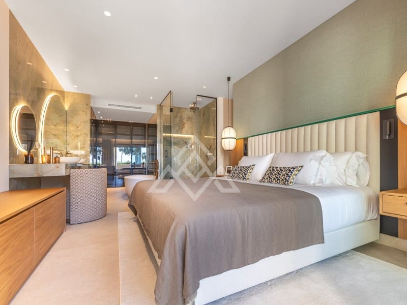 3 soveværelse Lejlighed til salg i El Paraiso med swimmingpool - € 1.895.000 (Ref: 9804239)