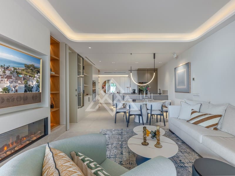 3 soveværelse Lejlighed til salg i El Paraiso med swimmingpool - € 1.895.000 (Ref: 9804239)