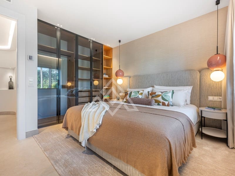 3 soveværelse Lejlighed til salg i El Paraiso med swimmingpool - € 1.895.000 (Ref: 9804239)