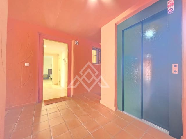 3 bedroom Apartment for sale in Elviria - Cabopino, Marbella with pool garage - € 595,000 (Ref: 9808189)