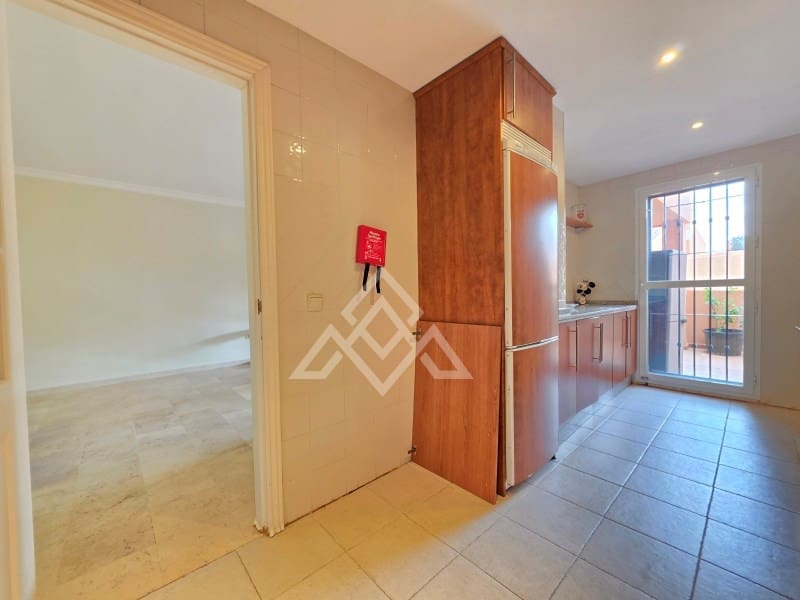 3 bedroom Apartment for sale in Marbella with pool garage - € 595,000 (Ref: 9808189)