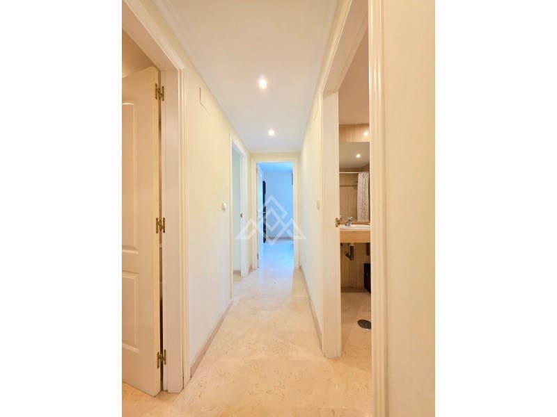 3 bedroom Apartment for sale in Marbella with pool garage - € 595,000 (Ref: 9808189)
