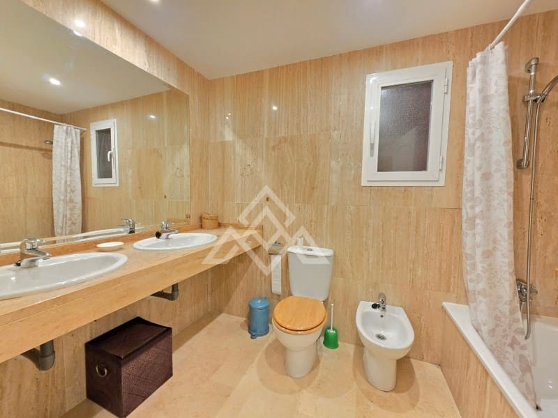 3 bedroom Apartment for sale in Marbella with pool garage - € 595,000 (Ref: 9808189)