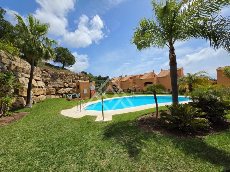 3 bedroom Apartment for sale in Marbella with pool garage - € 595,000 (Ref: 9808189)