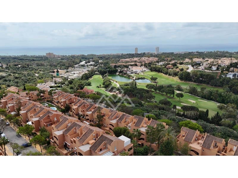3 bedroom Apartment for sale in Marbella with pool garage - € 595,000 (Ref: 9808189)