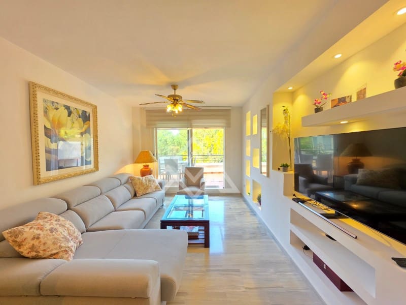 3 sovrum Takvåning till salu i Benahavis med pool garage - 535 000 € (Ref: 9822813)