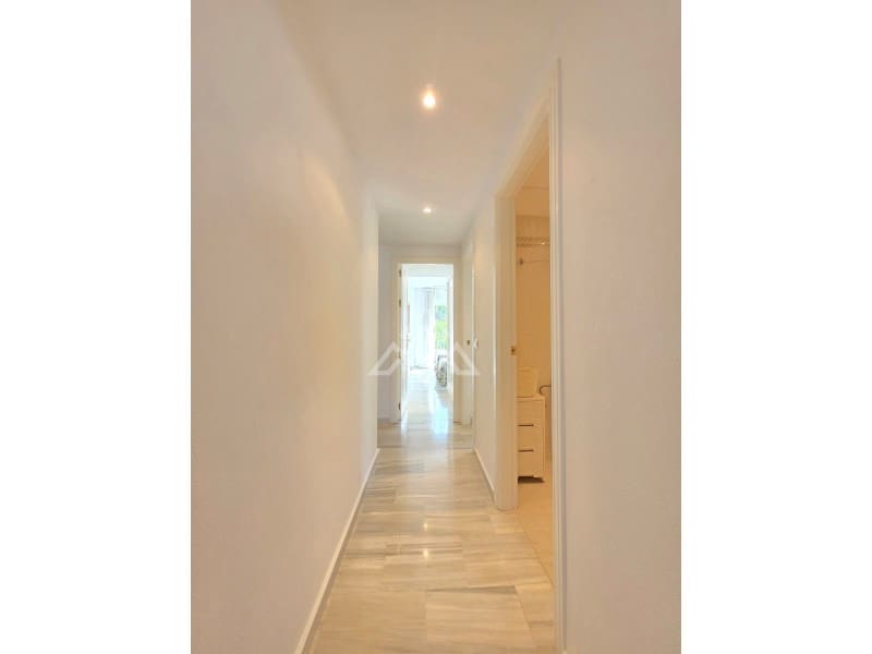 3 sovrum Takvåning till salu i Benahavis med pool garage - 535 000 € (Ref: 9822813)