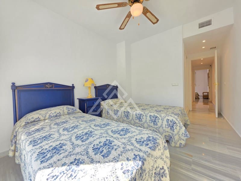 3 sovrum Takvåning till salu i Benahavis med pool garage - 535 000 € (Ref: 9822813)