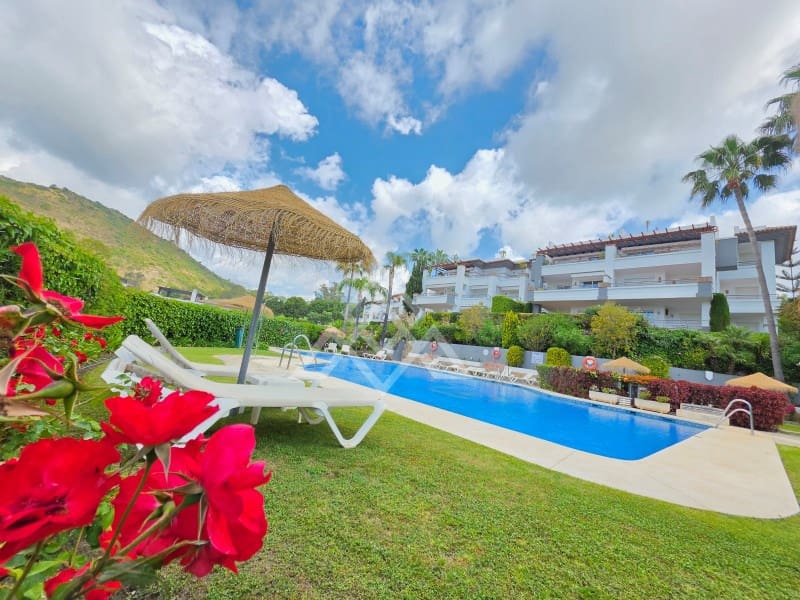 3 sovrum Takvåning till salu i Benahavis med pool garage - 535 000 € (Ref: 9822813)